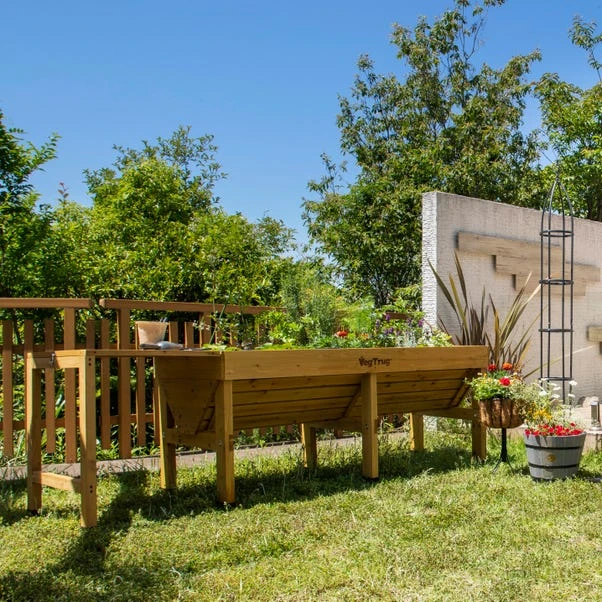 VegTrug Medium Classic Planter 3 VegTrug Medium Classic Planter - Image 3