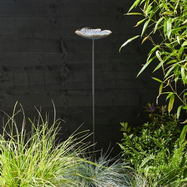 Indoor Outdoor Resin Lilypad Stake 4 Indoor Outdoor Resin Lilypad Stake - Image 4