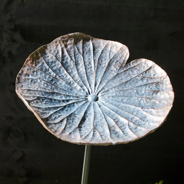 Indoor Outdoor Resin Lilypad Stake 5 Indoor Outdoor Resin Lilypad Stake - Image 5
