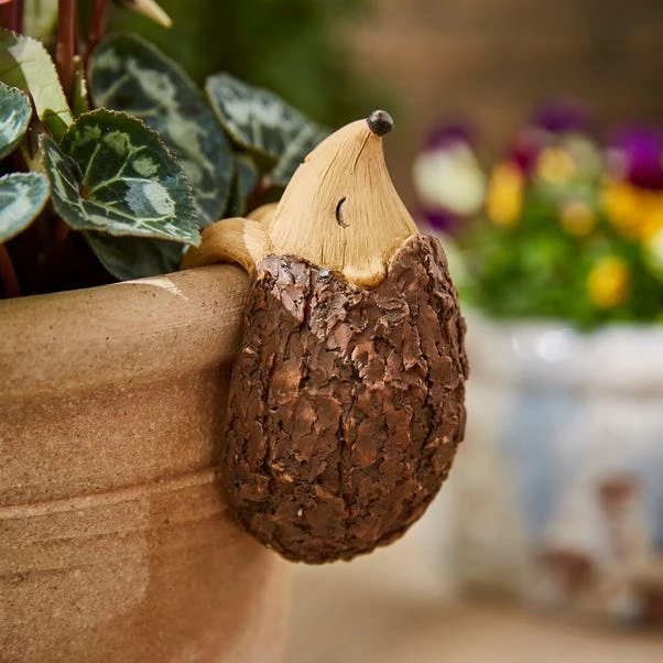 Resin Hedgehog Pot Hanger 1 Resin Hedgehog Pot Hanger