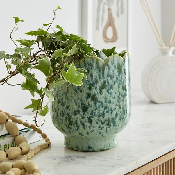 Scalloped Ceramic Plant Pot 7 Scalloped Ceramic Plant Pot - Image 7